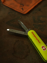 画像をギャラリービューアに読み込む, VICTORINOX EMERGENCY TOOL ビクトリノックス ハントマンライト/シグネイチャーライト