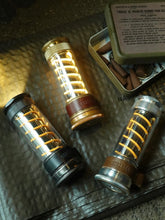 画像をギャラリービューアに読み込む, BAREBONES EDISON STICK LANTERN