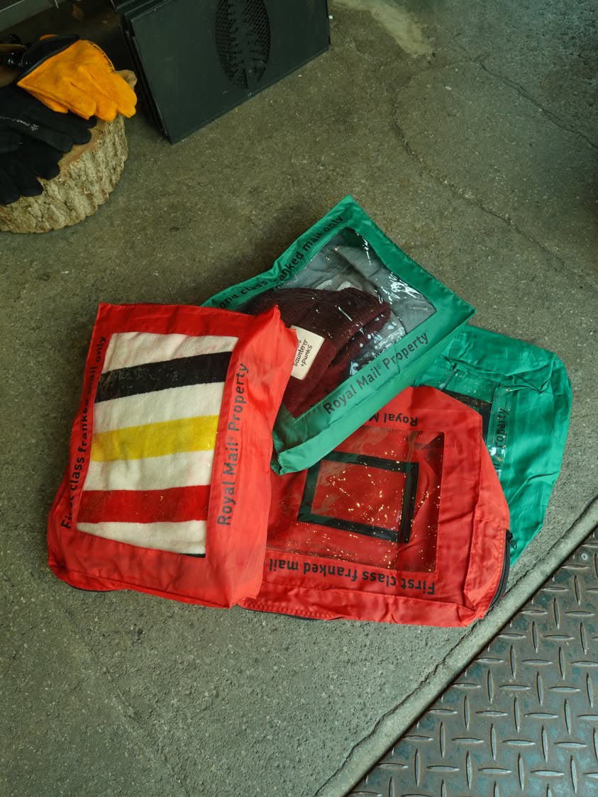 “Vintage” イギリス　Royal Mail Letter Bag