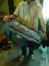 画像をギャラリービューアに読み込む, mountainresearch Duffle Bag 70
