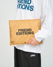 画像をギャラリービューアに読み込む, FRIEND EDITIONS × FreshService FE DEVICE SLEEVE
