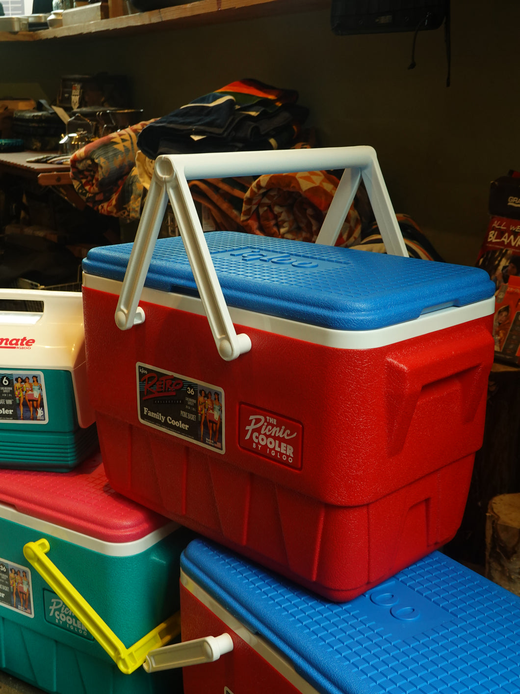 IGLOO RETRO PICNIC BASKET（クーラーボックス）