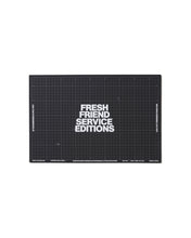 画像をギャラリービューアに読み込む, FRIEND EDITIONS × FreshService UTILITY CUTTING MAT
