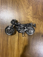 画像をギャラリービューアに読み込む, YAMAHA SR 500 ミニレプリカ シルバー
